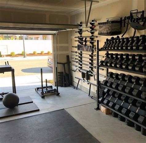 Amazing Home Gym Room Design Ideas 37 Pimphomee