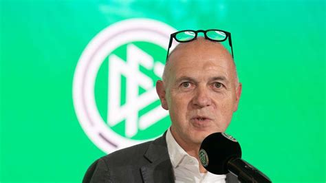 Energiekrise Dfb Boss Neuendorf Wendet Sich An Politik