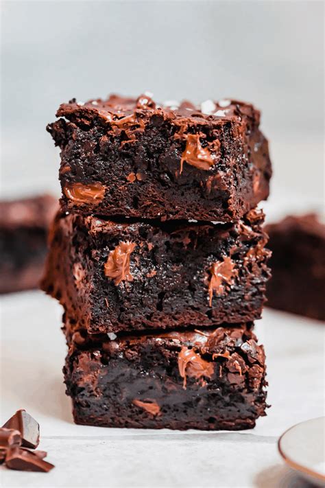 homemade brownies  fudgy  easy brownie recipe