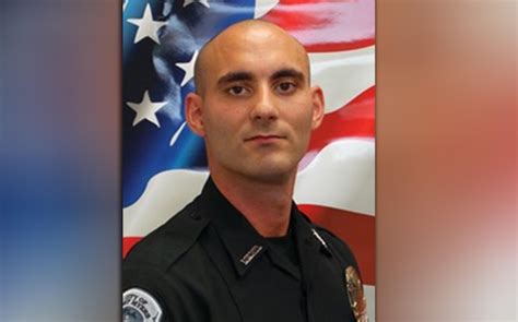 Florida Police Officer Dies A Week After Being Shot Cbs News