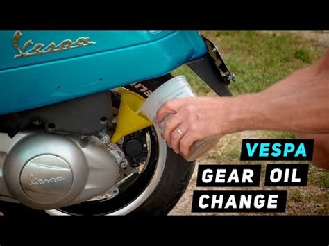 Sostituzione Dell Olio Del Cambio Sulla Piaggio Vespa GTS 300