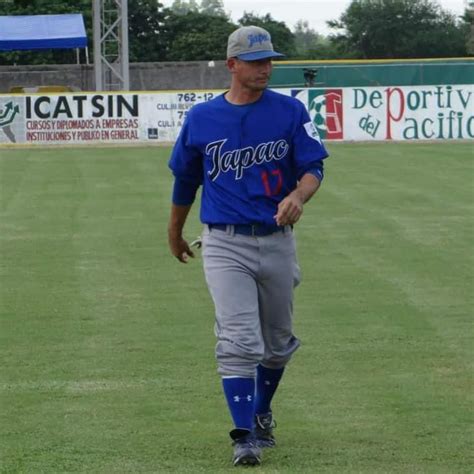 Cuauhtemoc Ley El Homenajeado De La Liga De Beisbol Japac