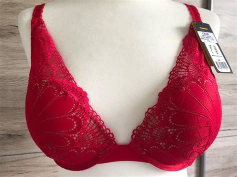 Wonderbra Push Up Bra Refined Glamour Wired Padded Triangle Lace Red