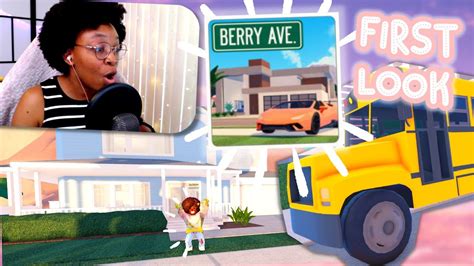 Playing Berry Avenue On Roblox For The First Time Late And A Bit Chaotic