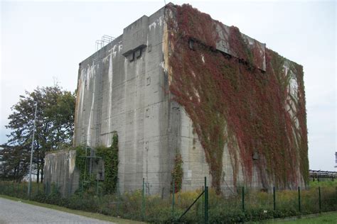 Air Defense Bunker Monowitz - Oswiecim - TracesOfWar.com