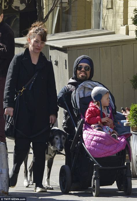 Peter Dinklage out with his family 4/3 | Lipstick Alley