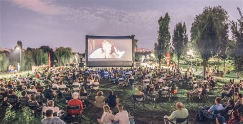 Cinema In Aer Liber In Parcul Drumul Taberei Programul Cuprinde Filme