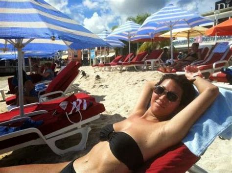 Hot Jeanette Lee Bikini Pics