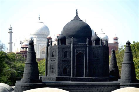 secrets  taj mahal