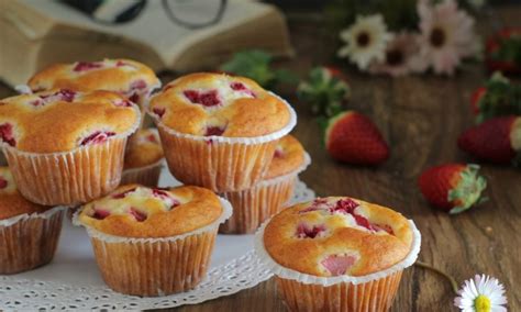 Muffins Aux Fraises Et Yogourt Moelleux Recettes Du Net