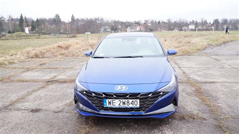 Hyundai Elantra VII 1 6 MPI 123 KM CVT Pozory mylą Businessjournal