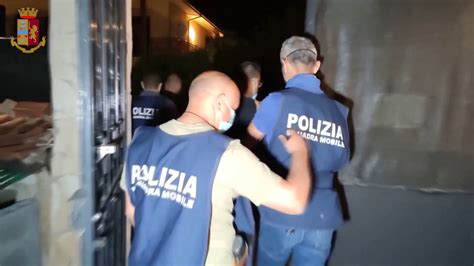 Polizia Antimafia Operazione Camaleonte A Catania Contro Clan Cappello