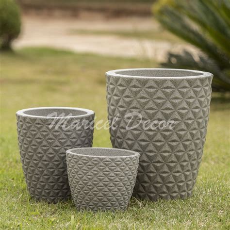 Preço De Vasos Para Plantas - Kit 3 Vasos para plantas P+ M+ G Polietileno Diamante - Escorrega o Preço