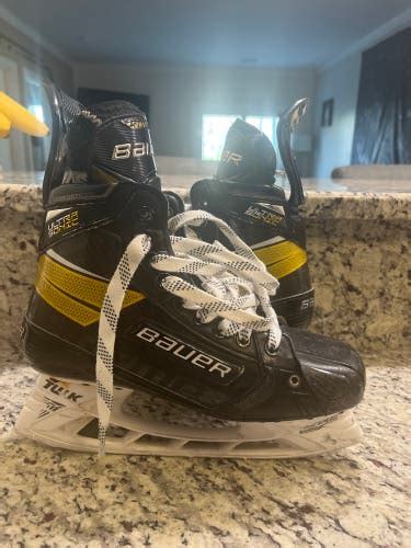 New Bauer Size 7 Fit 1 Supreme UltraSonic Hockey Skates | SidelineSwap