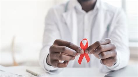 Em 2022 61 7 dos óbitos por HIV aids foram entre pessoas negras