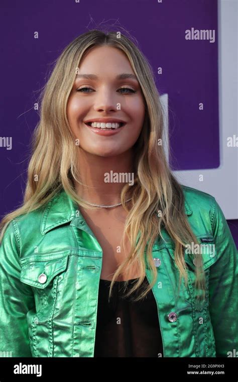 Maddie Ziegler En El Estreno Mundial De Warner Bros Fotos Space Jam