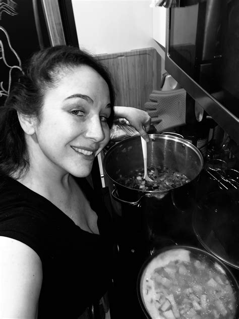 Tw Pornstars Ms Jewell Marceau Twitter Cooking 4friends Is The Very Best T It Makes Me