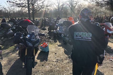 Tours Les Motards Manifestent Contre Les Infrastructures Dangereuses