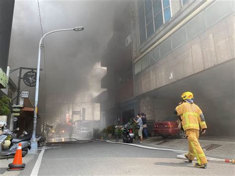 彰化太平街火鍋店起火 大火延燒3店家、市區濃煙瀰漫 社會 中時