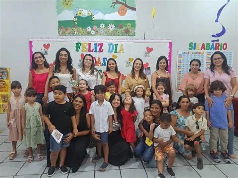 Crianças Da Educação Infantil Da Sociedade Educacional Paulo Freire