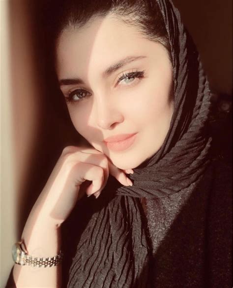 Pin By 😊sham😊 On Hijab Iranian Beauty Beauty Girl Muslim Beauty