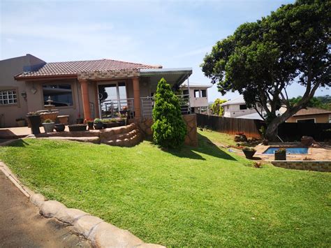 4 Bedroom House to Rent in Malvern | Queensburgh - South Africa ...