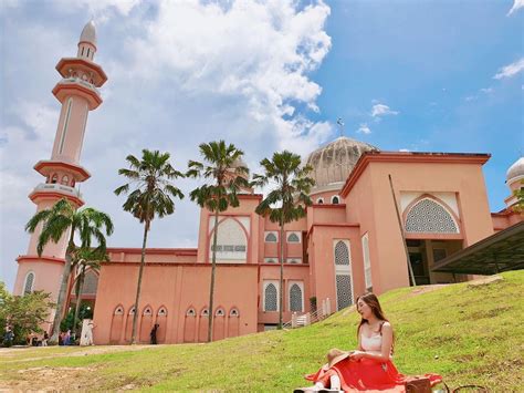 Pink Ums Mosque