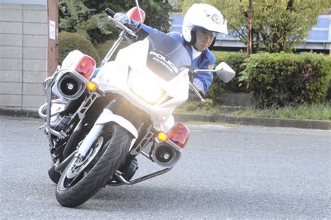 女性白バイ隊員・小俣あやめ巡査、神奈川県警初の日本一 安全運転競技大会 動画 カナロコ By 神奈川新聞