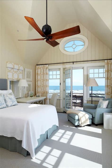 50 Beautiful Coastal Chic Bedroom Retreats