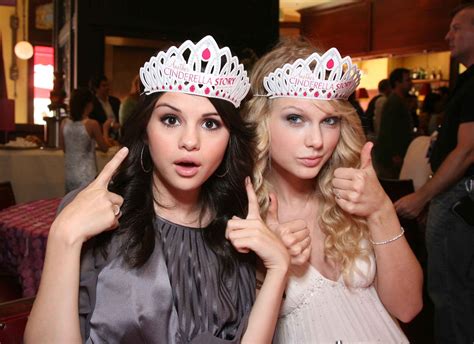 ¿taylor Swift Junto A Selena Gómez En Su Nuevo álbum Venus Media