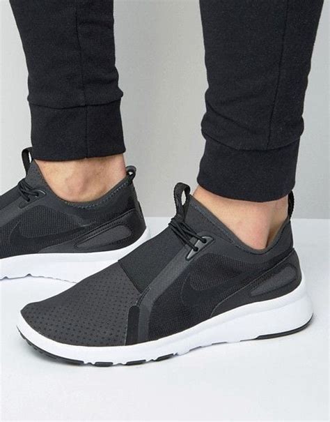 black sports shoes for men ⋆ Best Fashion Blog For Men - TheUnstitchd.com