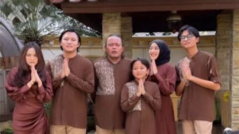 Mahalini Ikut Lebaran Bareng Rizky Febian Dan Keluarga Sule Netizen