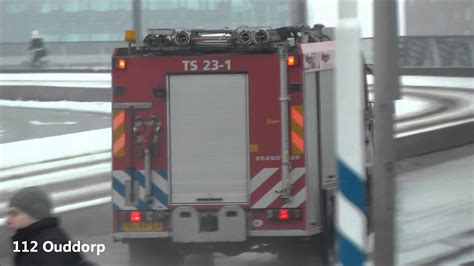 Brandweer Rotterdam Ts Met Spoed Onderweg Naar Een Hulpverlening