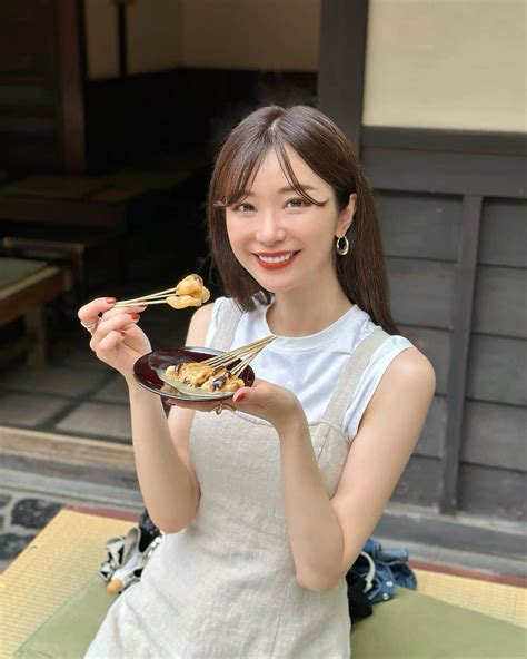 金城ゆきさんのインスタグラム写真 金城ゆきinstagram「 京都に来たら欠かせない今宮神社のかざりやさんにあぶり餅を食べに🍡🍵