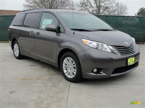 2011 Predawn Gray Mica Toyota Sienna XLE 45770428 Photo 16 GTCarLot