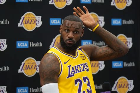 Lebron James Stays With Lakers Update Amid Trade Rumors Bvm Sports