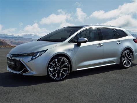 Toyota Corolla Xii Ts Kombi Hybrid Km Kw Od Opinie I