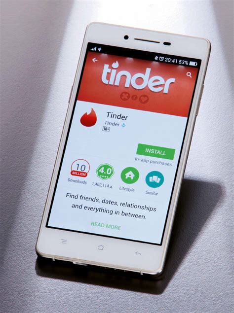 Confessions Of A Tinder Tour Guide