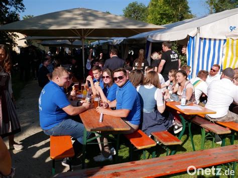 Viele Gäste feiern in Kondrau Jubiläen der Landjugend und der Feuerwehr