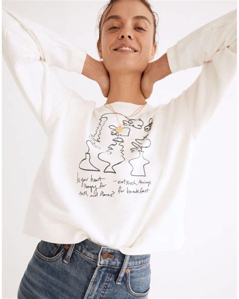 Hot Sexy Tess Guinery Bikini Pics