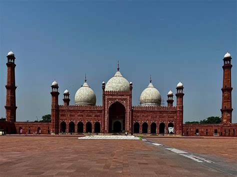 Top 10 Historical Places in Pakistan - SEO & Tech Guru