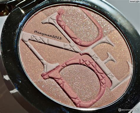 Пудра хайлайтер Dior Diorskin Nude Shimmer Эффект обнаженной кожи окруженной сиянием