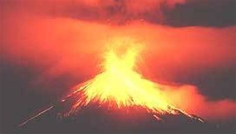 Signs of a Volcano Erupting | Sciencing