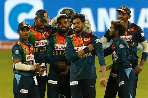 India Vs Sri Lanka Wanindu Hasaranga Stars As India Score Only Sl