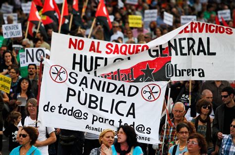 Protestos Contra Medidas De Austeridade Continuam Em Madri Mundo