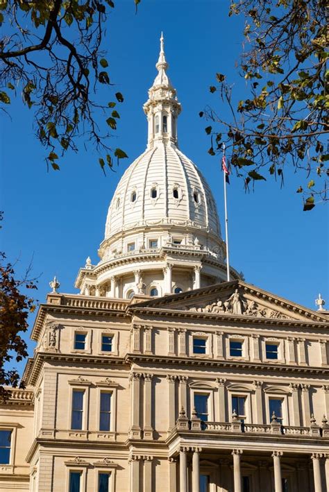 Michigan State Capitol Building Stock Photo Image Of Lansing People