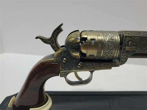 Colt 1851 Navy Revolver Replica Pistol Prop Gun NON-FIRING Display w ...