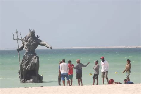 Poseidon emerges in Progreso Yucatán Monumental statue surprises on