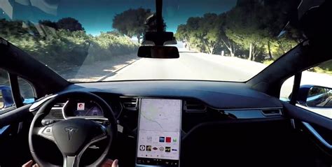 Tesla falsificó un vídeo que promocionaba el autopilot Todo Digital