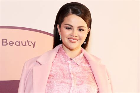 Selena Gomez Denies Rumor She Dated John F Kennedy S Grandson